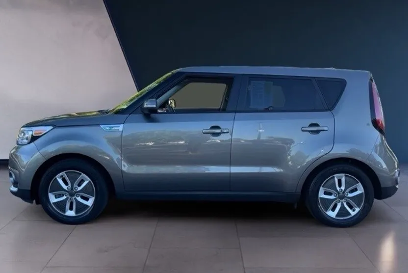 2017 Kia Soul EV Base photo 1