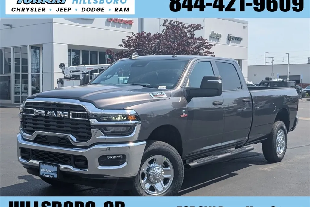 2025 Ram 3500 Tradesman photo 1
