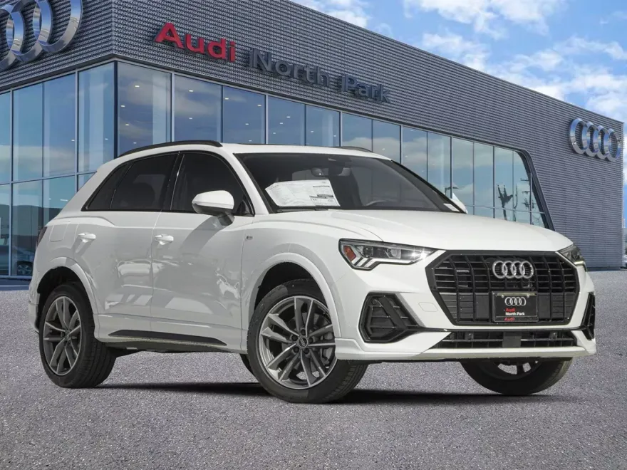 2025 Audi Q3 S line Premium photo 1
