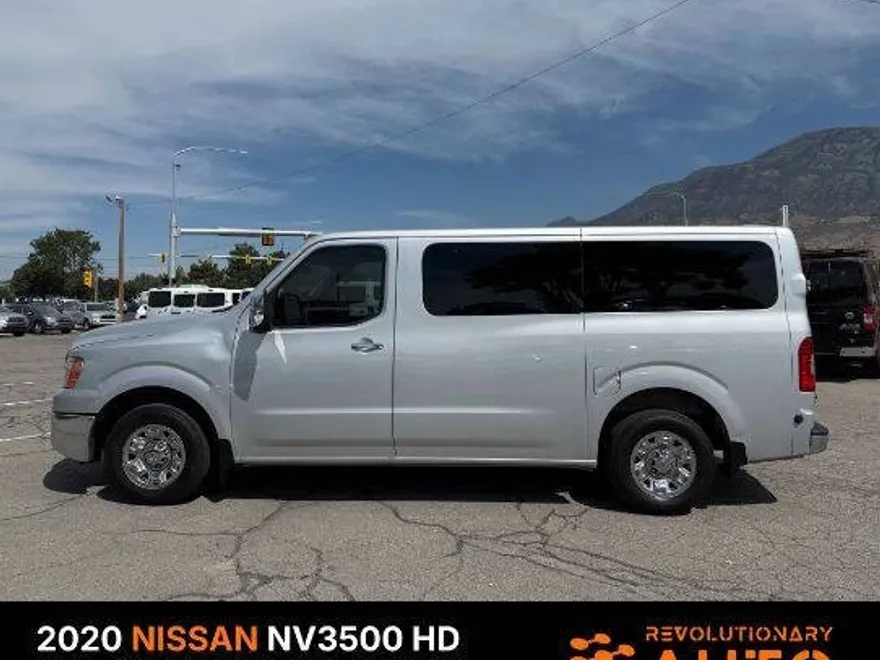 2020 Nissan NV3500 HD SL photo 1