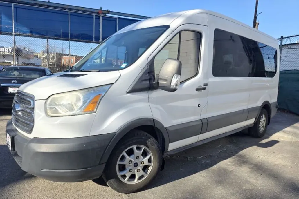 2016 Ford Transit Passenger XLT photo 1