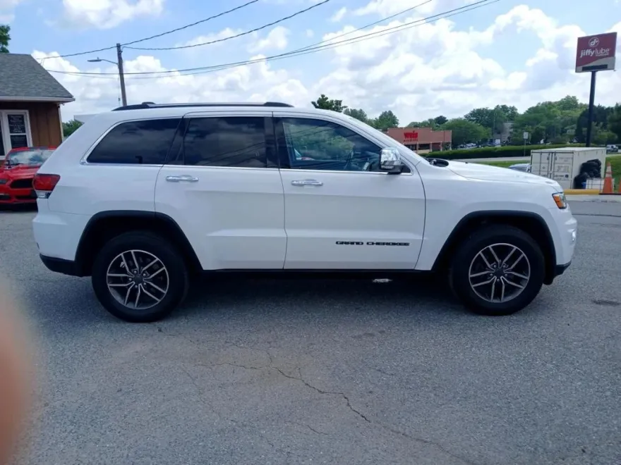 2020 Jeep Grand Cherokee Limited Sport photo 1