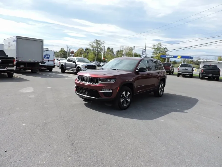 2023 Jeep Grand Cherokee 4xe photo 1