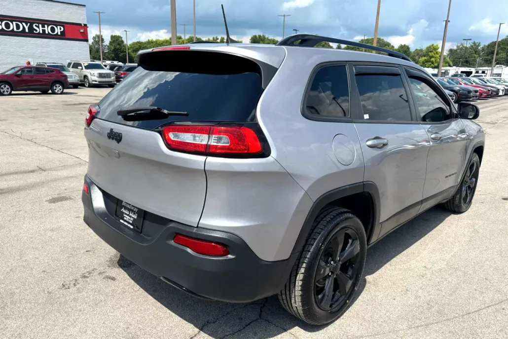 2018 Jeep Cherokee Latitude photo 1