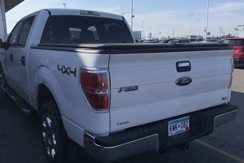 2010 Ford F-150 XLT photo 1