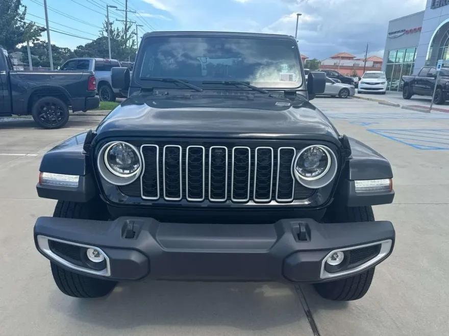 2025 Jeep Wrangler Sahara photo 1