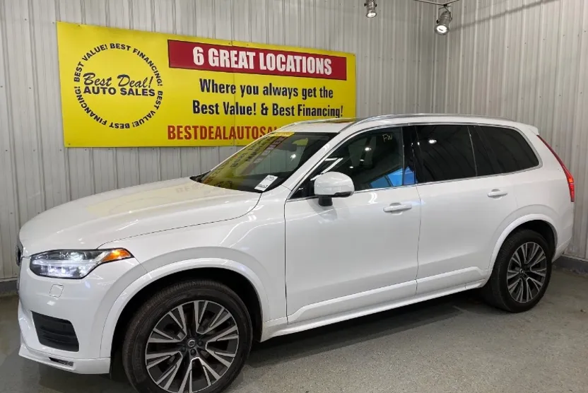 2021 Volvo XC90 T5 Momentum photo 1