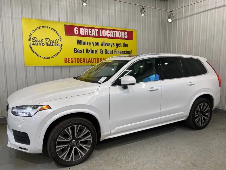 2021 Volvo XC90 T5 Momentum photo 1
