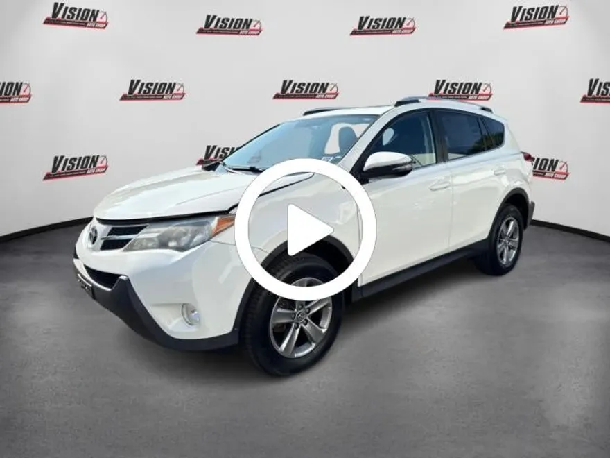 2015 Toyota RAV4 XLE photo 1