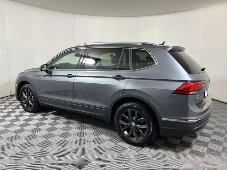 2024 Volkswagen Tiguan SE Wolfsburg Edition photo 1