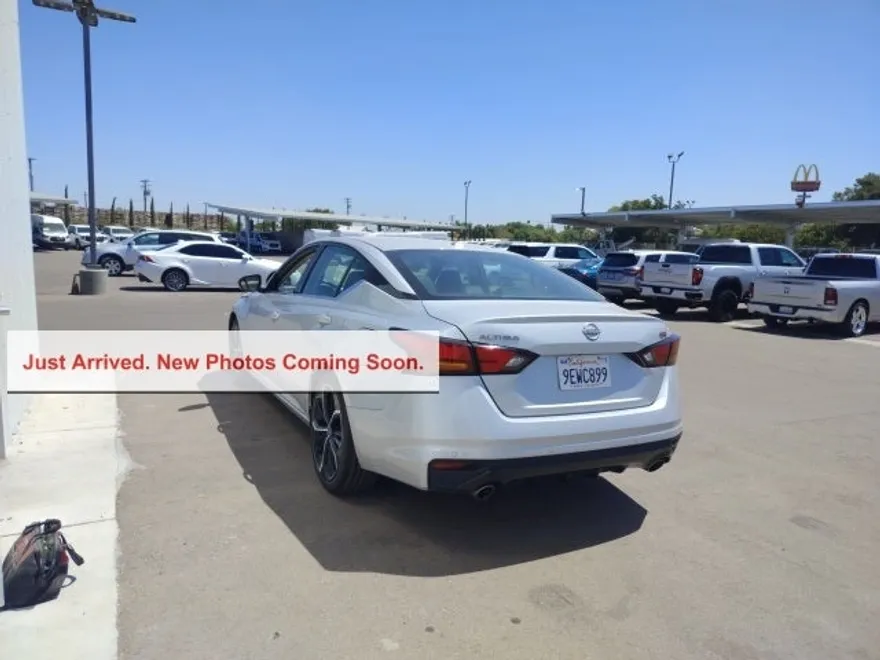 2023 Nissan Altima 2.5 SR photo 1