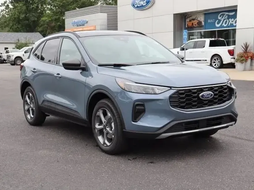 2025 Ford Escape ST-Line photo 1