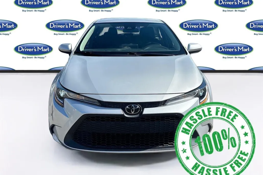 2022 Toyota Corolla LE photo 1