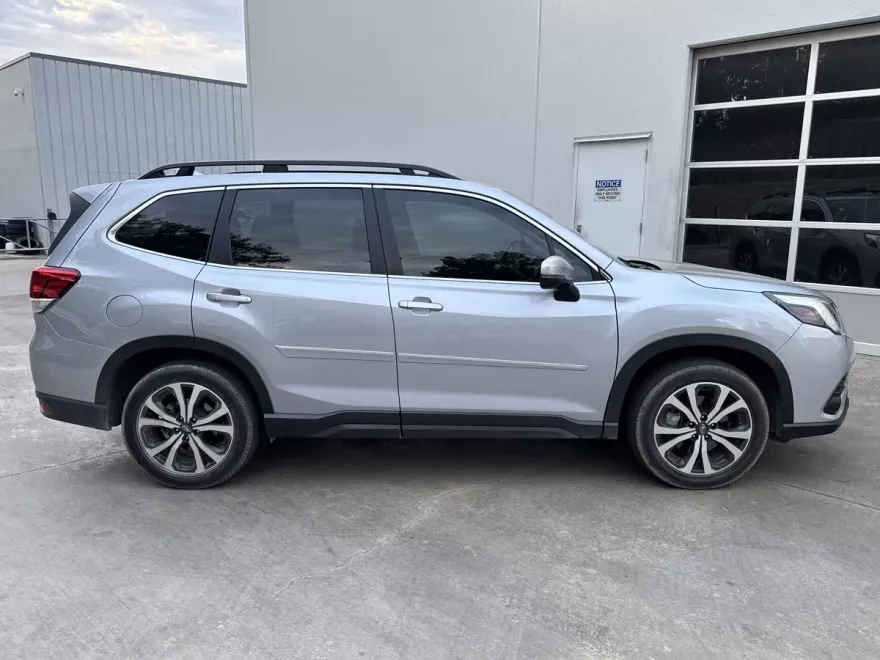 2023 Subaru Forester Limited photo 2