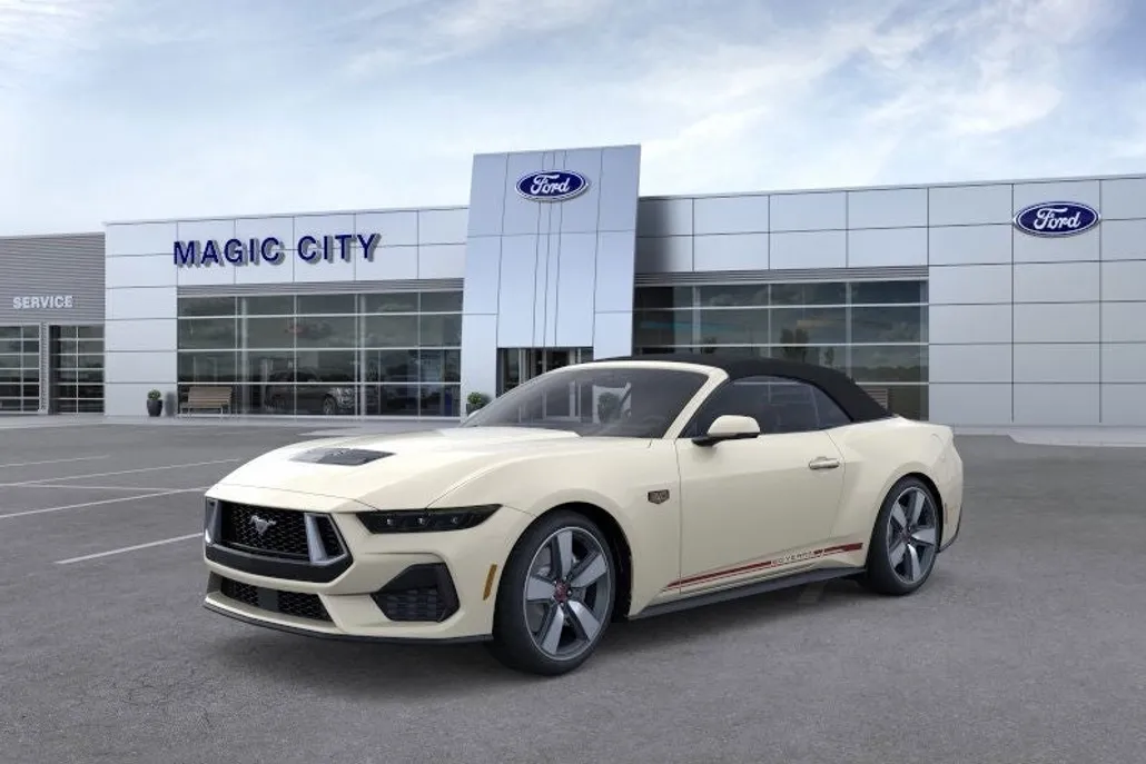 2025 Ford Mustang GT Premium Convertible photo 1