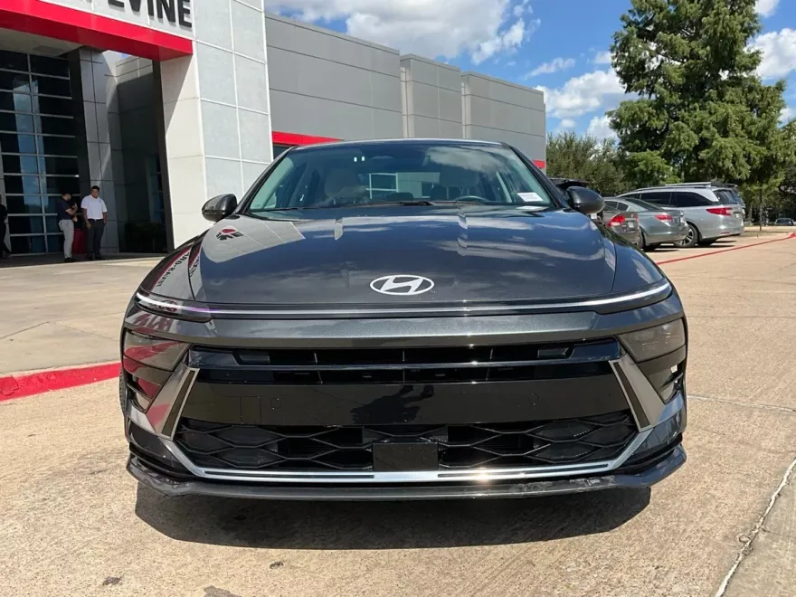 2024 Hyundai Sonata Hybrid SEL photo 1
