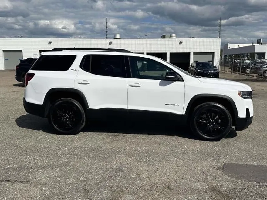 2023 Gmc Acadia SLE photo 1