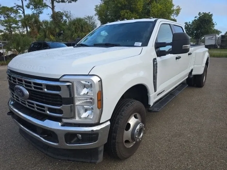 2024 Ford F-350 photo 1