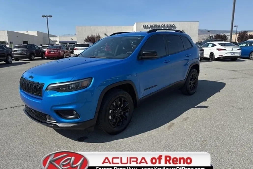 2023 Jeep Cherokee Altitude Lux photo 1