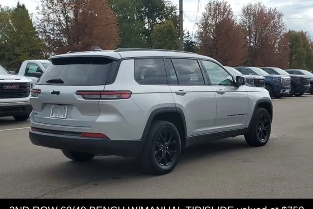 2024 Jeep Grand Cherokee Altitude photo 1