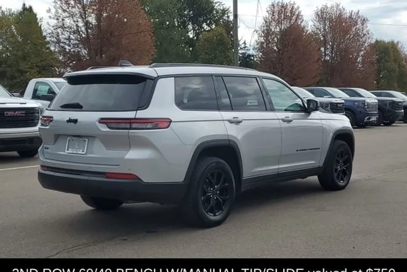 2024 Jeep Grand Cherokee Altitude photo 1