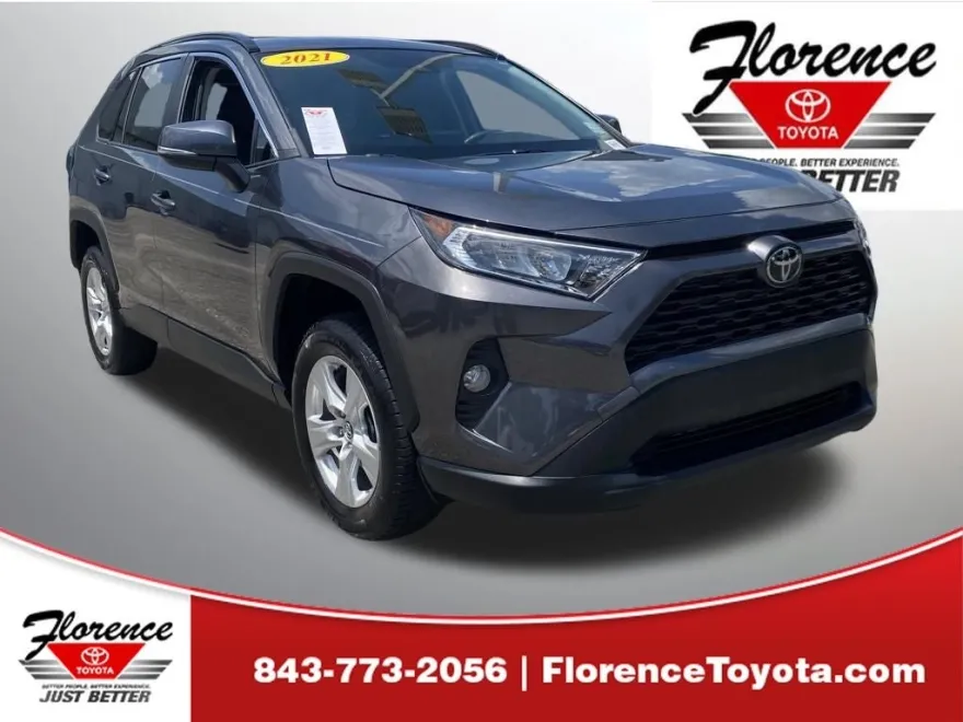 2021 Toyota RAV4 XLE photo 1