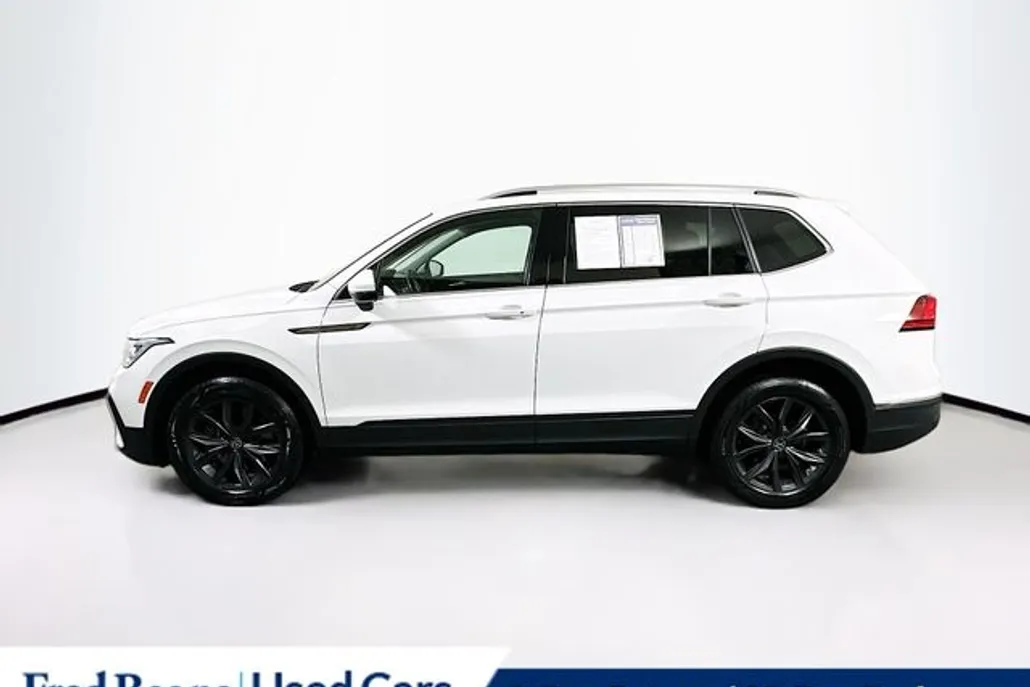 2022 Volkswagen Tiguan SE photo 1
