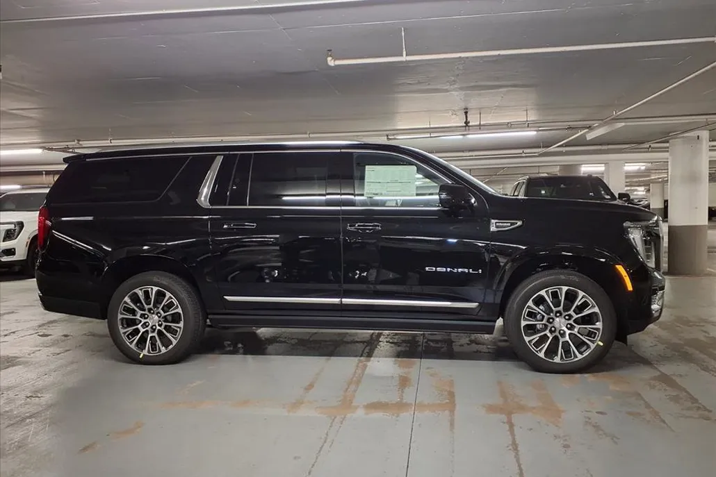 2026 Gmc Yukon XL Denali photo 1