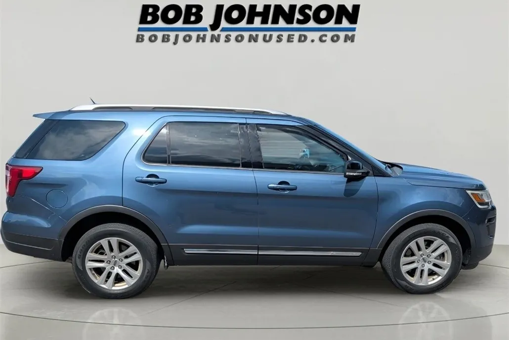 2018 Ford Explorer XLT photo 1