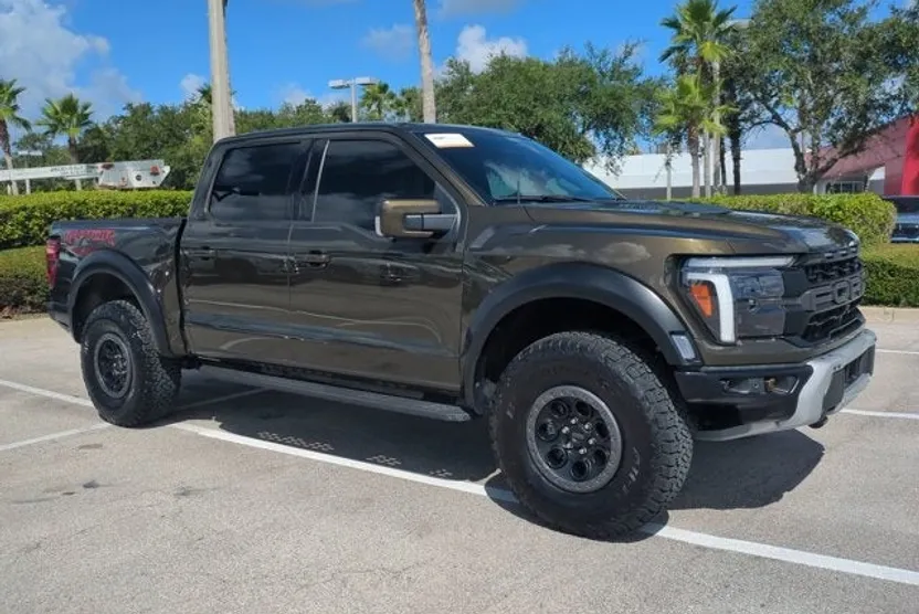 2025 Ford F-150 Raptor photo 1