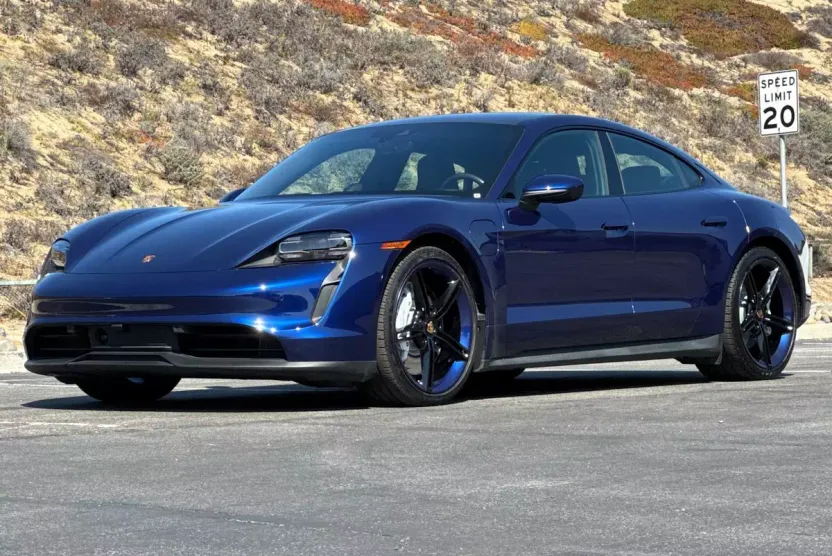 2022 Porsche Taycan 4S photo 1