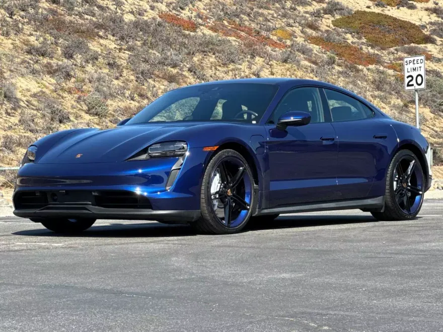 2022 Porsche Taycan 4S photo 1