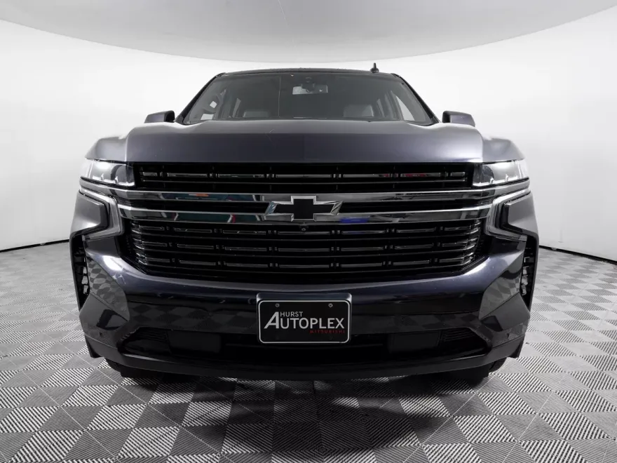 2022 Chevrolet Suburban RST photo 1