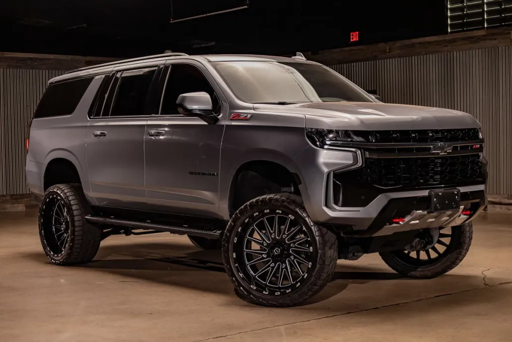 2022 Chevrolet Suburban Z71 photo 1
