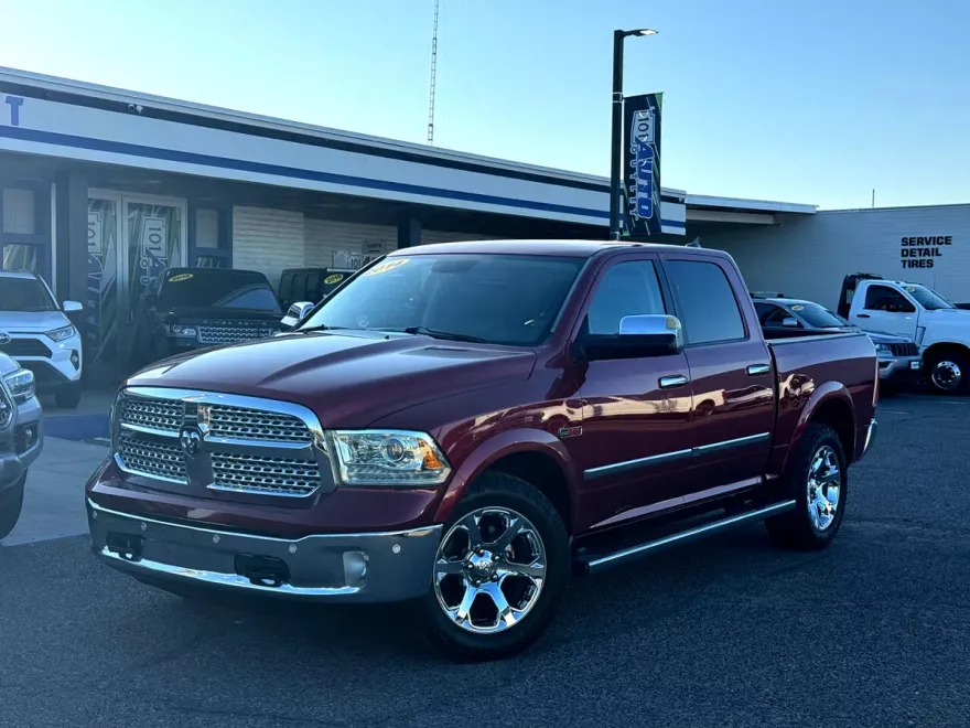 2014 Ram 1500 Laramie photo 1