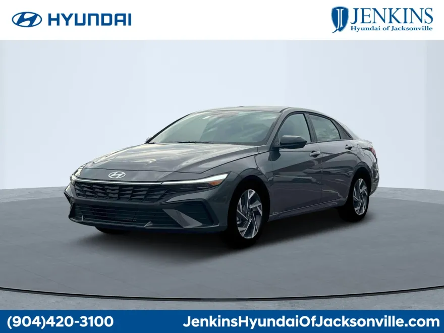 2025 Hyundai Elantra SEL Sport photo 1