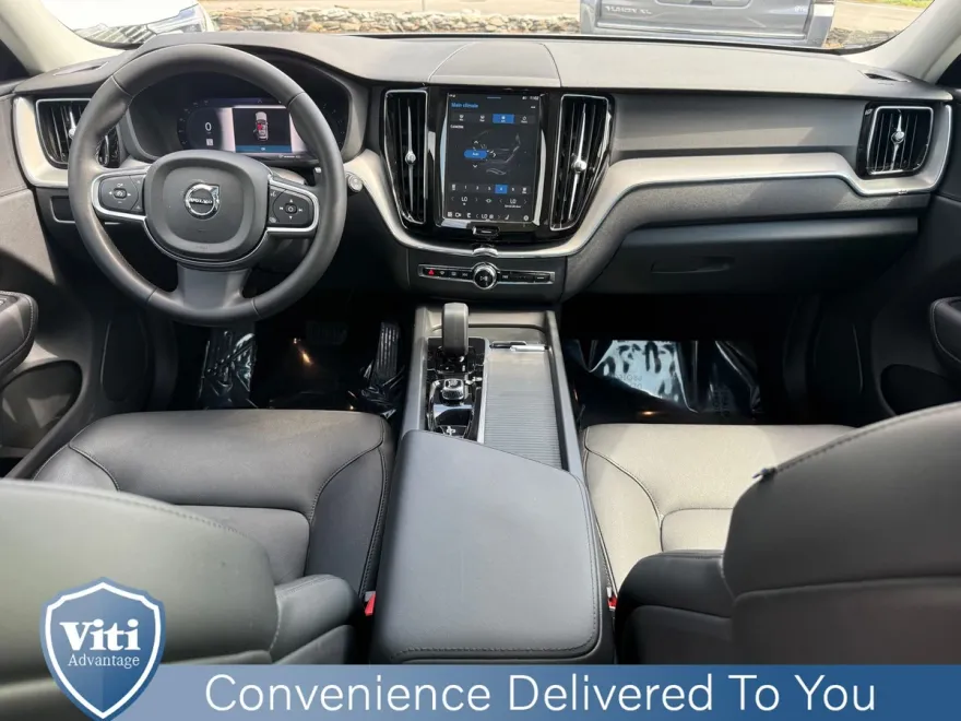 2024 Volvo XC60 B5 Core photo 1