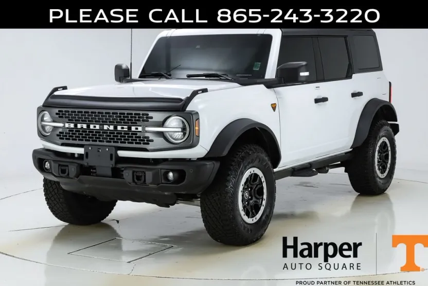 2022 Ford Bronco Badlands photo 1