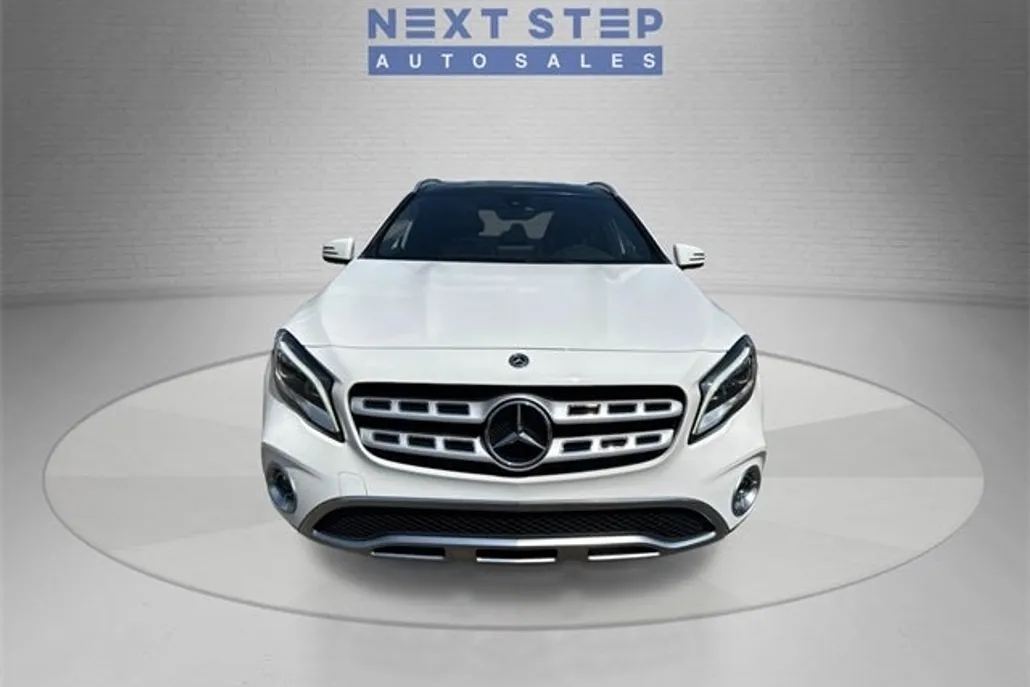 2020 Mercedes Benz GLA 250 photo 1