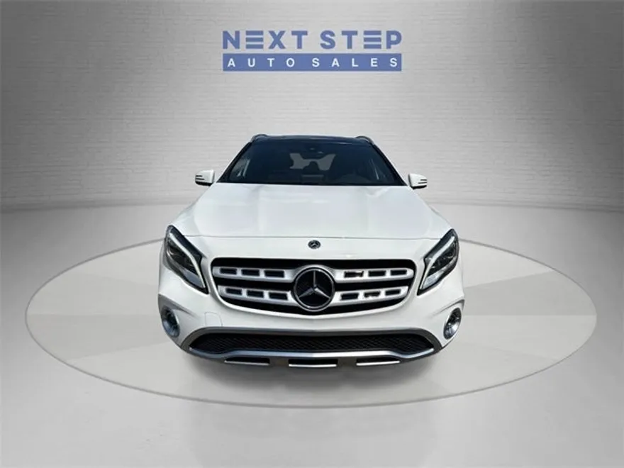 2020 Mercedes Benz GLA 250 photo 1