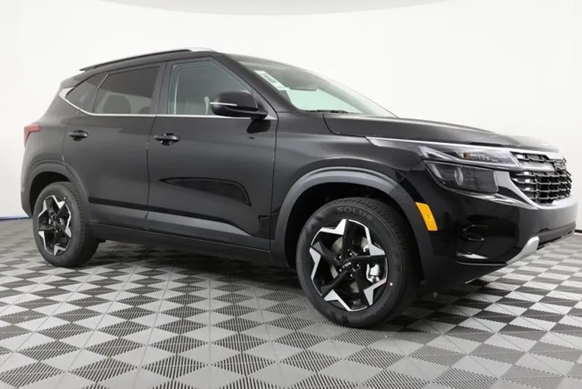 2025 Kia Seltos EX photo 1