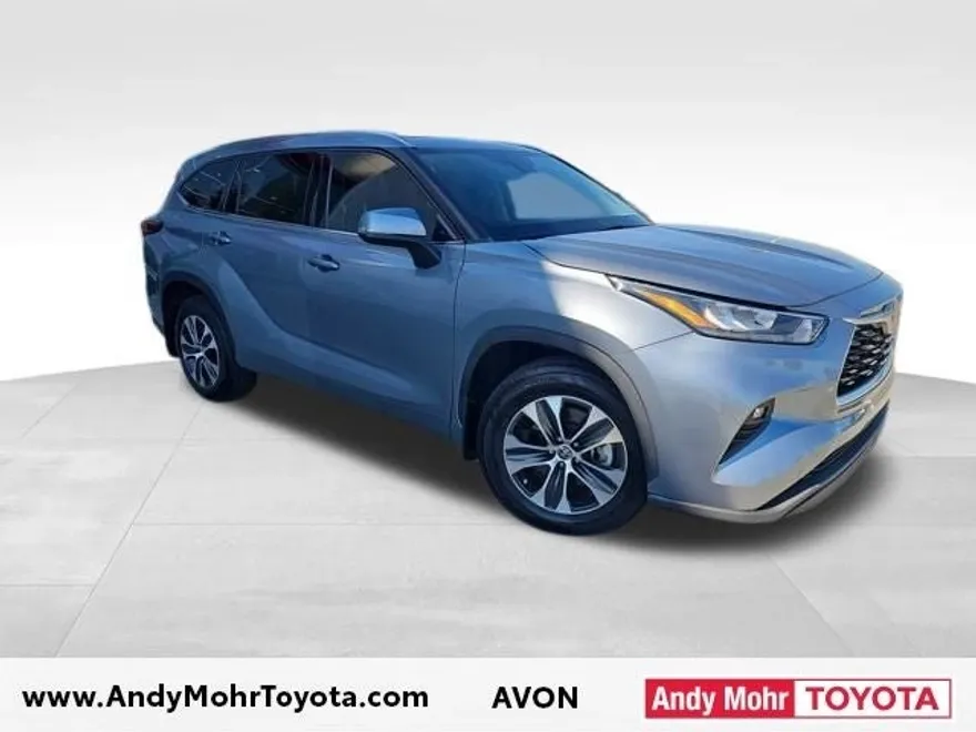 2020 Toyota Highlander XLE photo 1