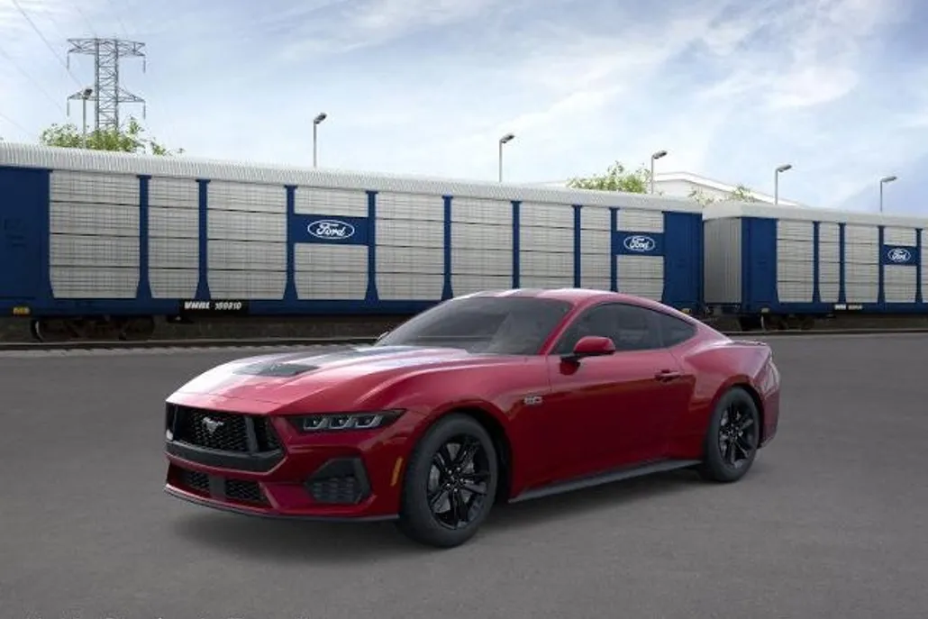 2025 Ford Mustang GT photo 1