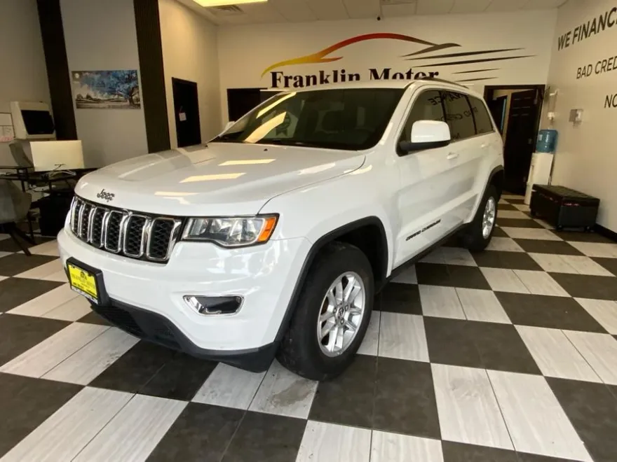 2018 Jeep Grand Cherokee Altitude photo 1