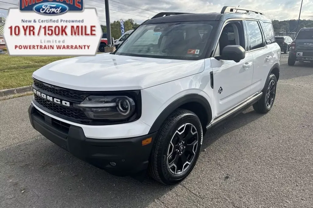 2025 Ford Bronco Sport Outer Banks photo 1
