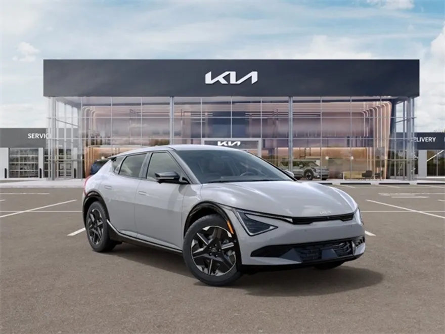 2025 Kia EV6 Wind photo 1