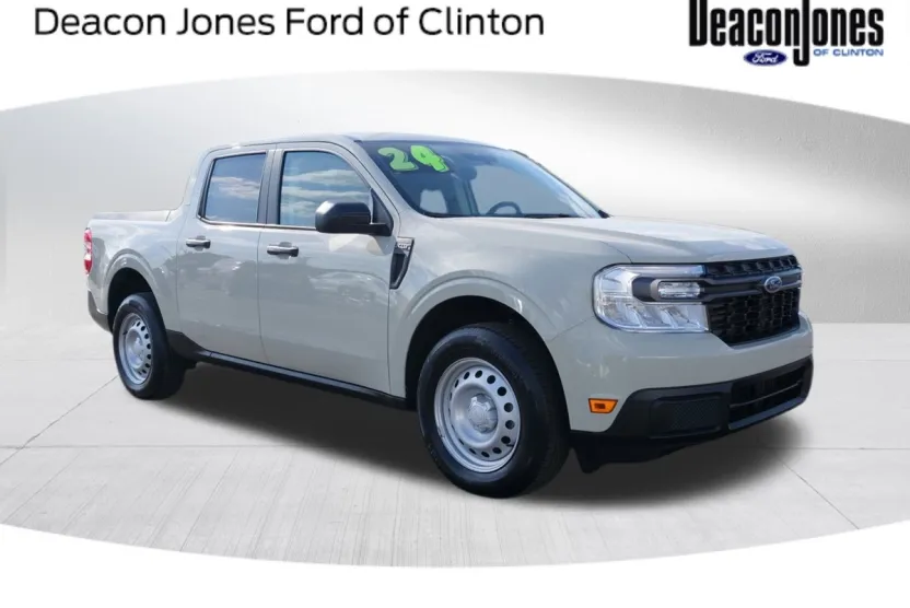 2024 Ford Maverick XLT photo 1