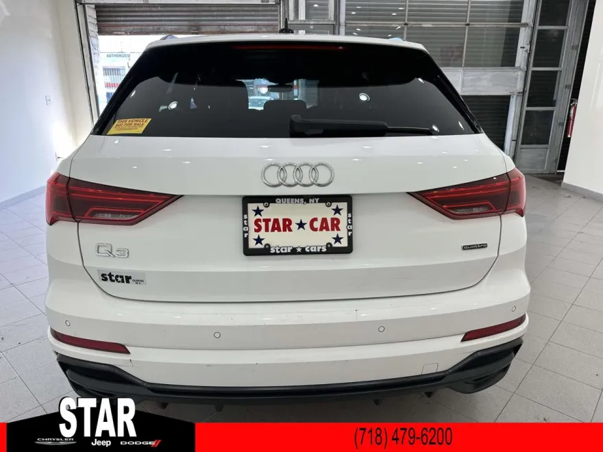2022 Audi Q3 S line Premium photo 1