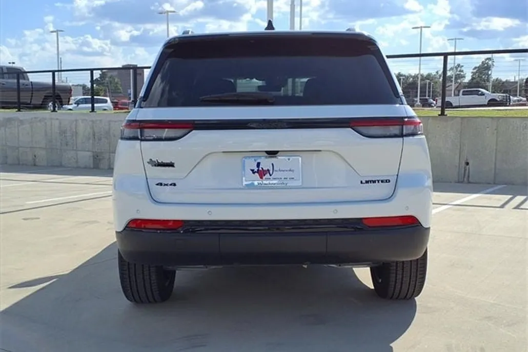 2025 Jeep Grand Cherokee Limited photo 1