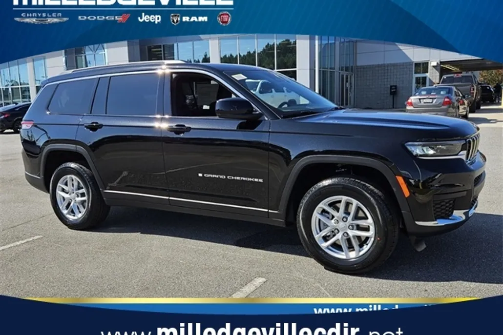 2025 Jeep Grand Cherokee Laredo photo 1